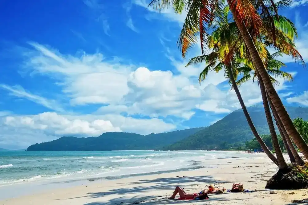 Chùa Hộ Quốc Phú Quốc: 10 Điều Cần Biết Trước Khi Đến Thăm 13 chua ho quoc phu quoc 16