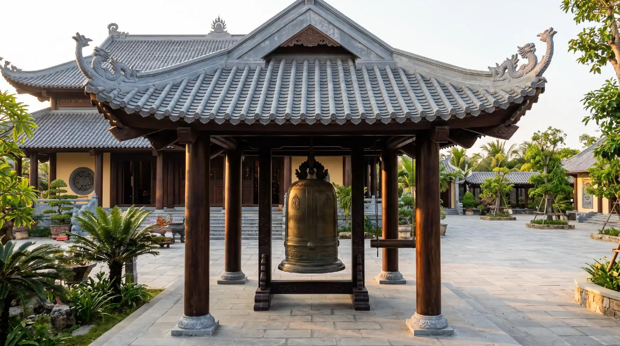 Phu Quoc Pagoda Guide: Visiting Ho Quoc & the Island's Sacred Sites 10 Phu Quoc Pagoda Guide: Visiting Ho Quoc & the Island’s Sacred Sites