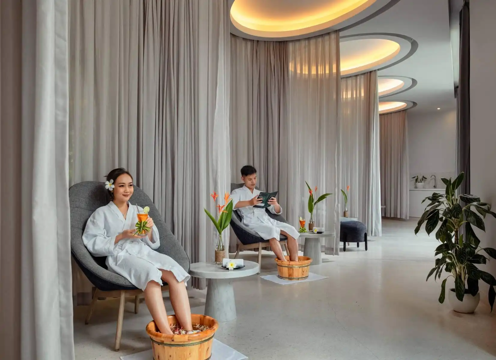 Phu Quoc Pagoda Guide: Visiting Ho Quoc & the Island's Sacred Sites 27 Phu Quoc Pagoda Guide: Visiting Ho Quoc & the Island’s Sacred Sites
