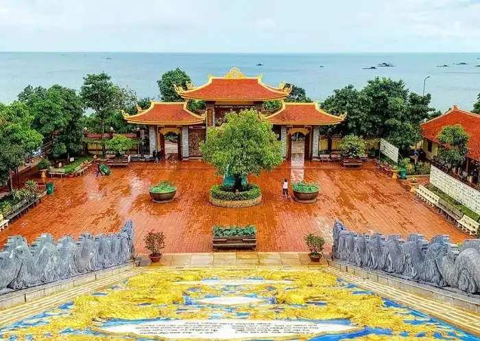 Phu Quoc Pagoda Guide: Visiting Ho Quoc & the Island's Sacred Sites 7 Phu Quoc Pagoda Guide: Visiting Ho Quoc & the Island’s Sacred Sites
